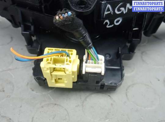 Подрулевой переключатель на Kia Ceed II (JD)