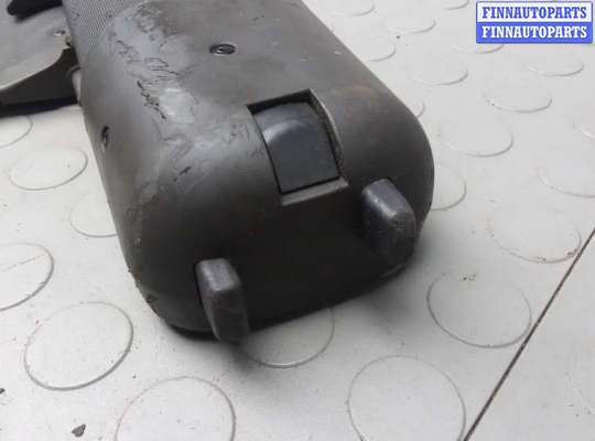 купить шторка багажника на AUDI Q7