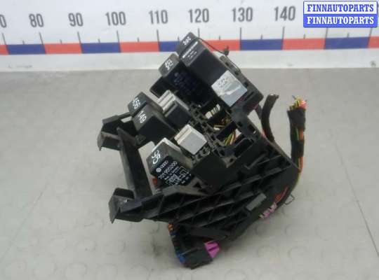 купить блок предохранителей на VOLKSWAGEN PASSAT B6