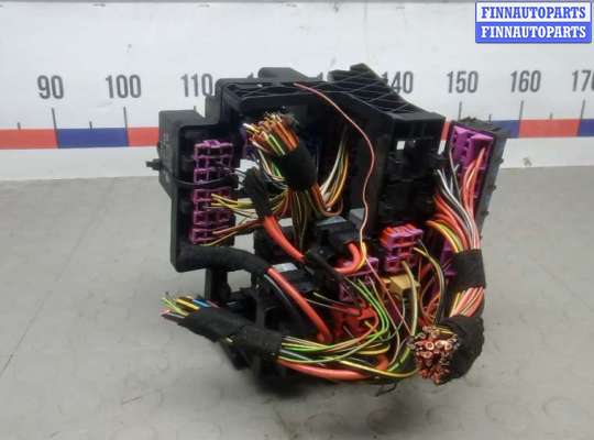 купить блок предохранителей на VOLKSWAGEN PASSAT B6