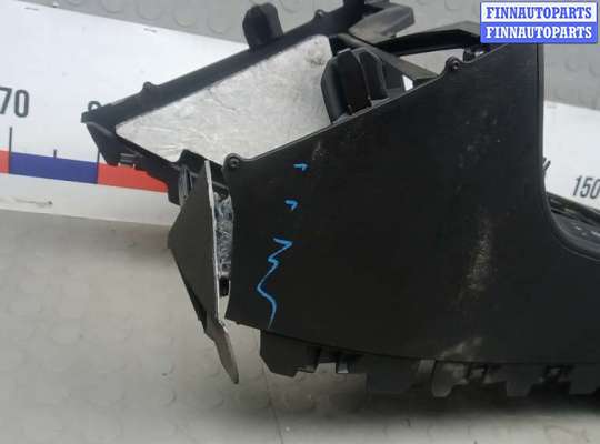 купить подлокотник центральный на VOLKSWAGEN PASSAT CC