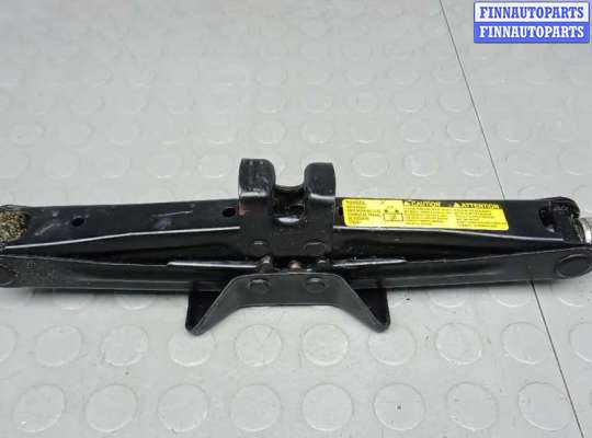 домкрат TT908605 на TOYOTA VERSO AR2