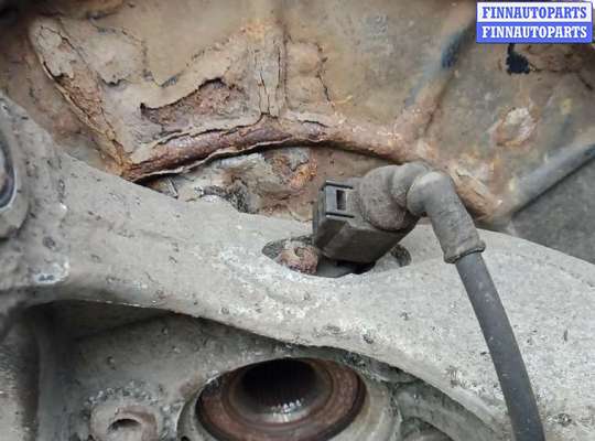 купить ступица передняя левая на VOLKSWAGEN PASSAT B6