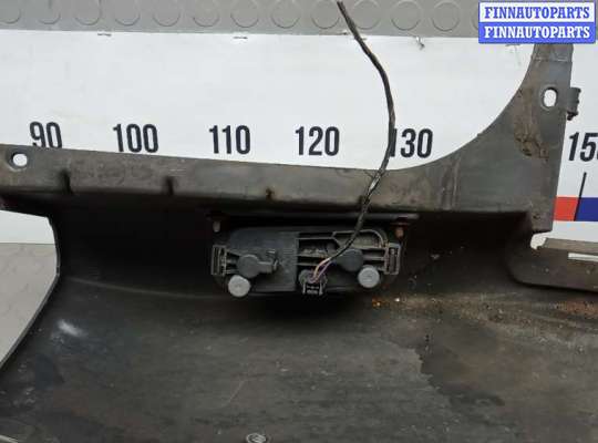 купить клык бампера задний правый на OPEL VIVARO