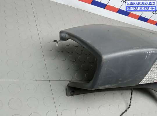 купить клык бампера задний правый на OPEL VIVARO