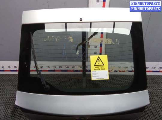 Крышка багажника на Toyota Prius II