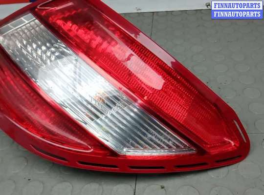 купить фонарь задний правый на MERCEDES BENZ C-CLASS W204