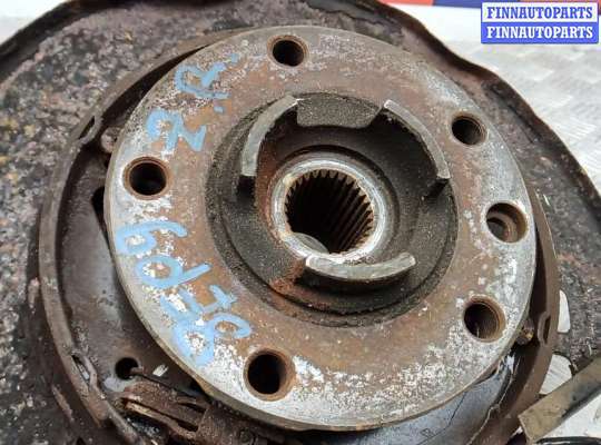 купить ступица задняя правая на AUDI Q7