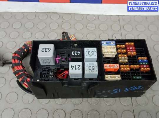 купить блок предохранителей на VOLKSWAGEN PHAETON 1
