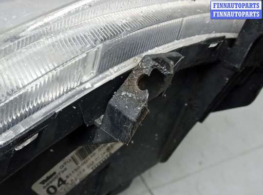 Фара передняя на Toyota Vitz P9