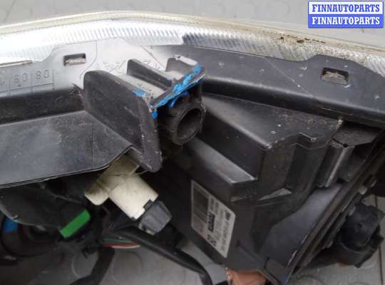 купить фара правая на TOYOTA AURIS E150