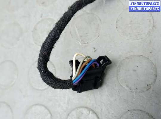 купить зеркало наружное левое на SKODA RAPID