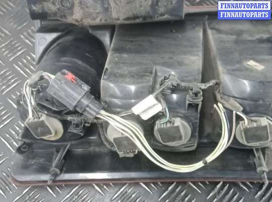 купить фонарь задний правый на CHRYSLER VOYAGER 5