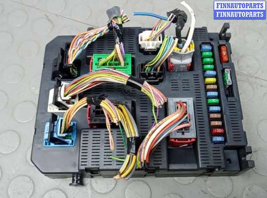 купить блок предохранителей на PEUGEOT 308 1