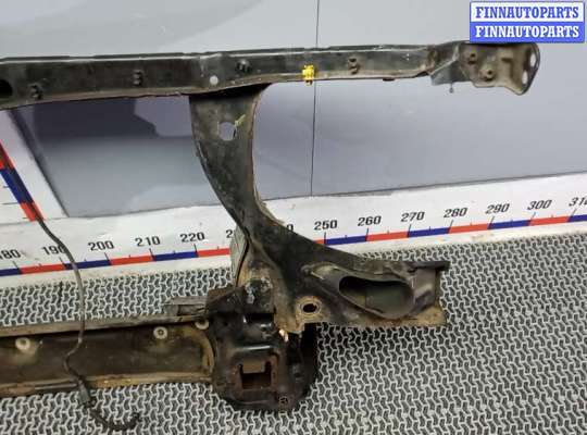 Панель передняя (телевизор) на Volkswagen Transporter T5