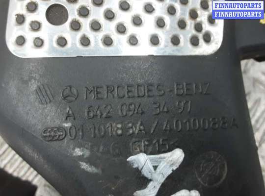 Датчик расхода воздуха (ДМРВ) на Mercedes-Benz CLS W219
