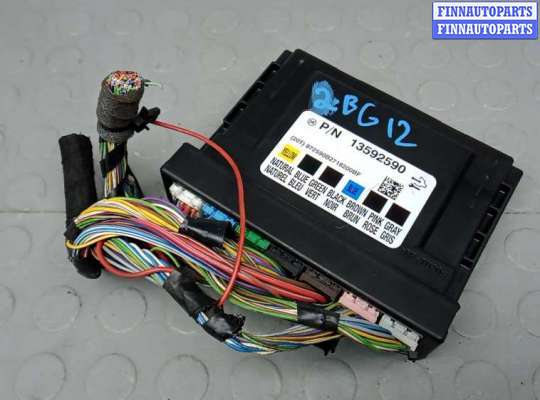 Купить блок предохранителей на OPEL ZAFIRA C блок предохранителей OP2326217 на OPEL ZAFIRA C