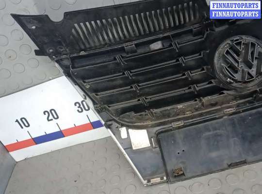 Решетка радиатора на Volkswagen Passat B6 (3C)