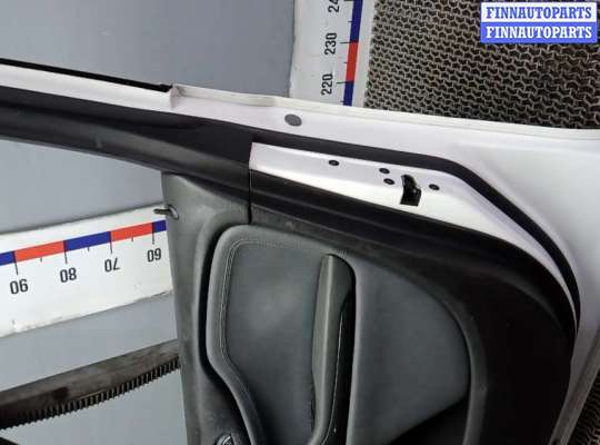 Дверь боковая