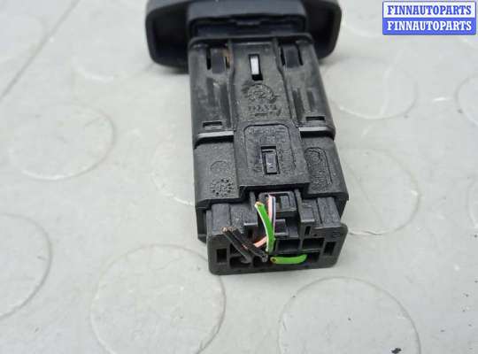 Кнопка аварийной остановки на Renault Duster