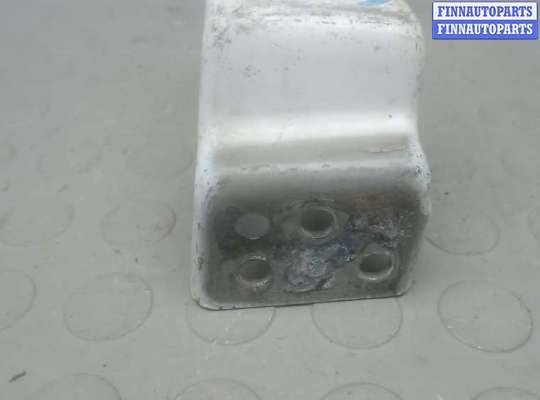 купить петля двери распашной правой на MERCEDES BENZ VITO W639