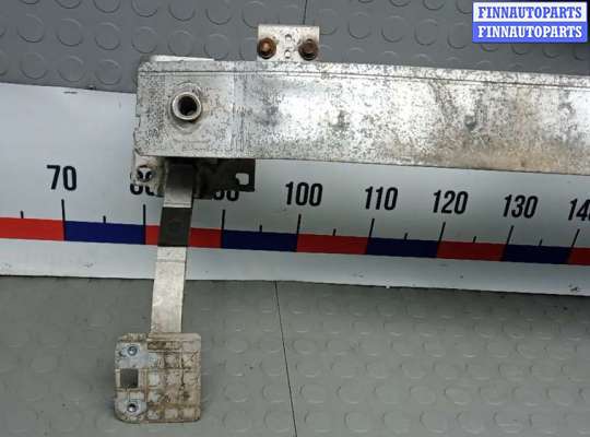 купить усилитель бампера передний (кронштейн) на PEUGEOT 208