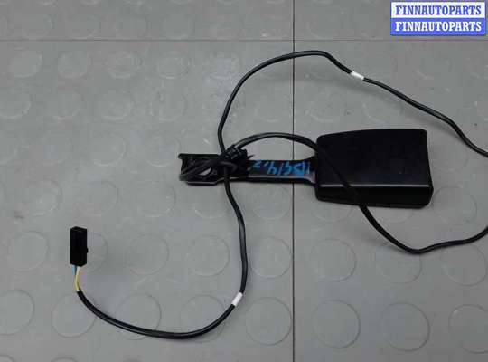 купить защелка ремня безопасности на SKODA RAPID