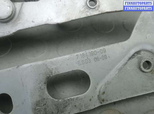 купить петля капота на BMW 7 F01