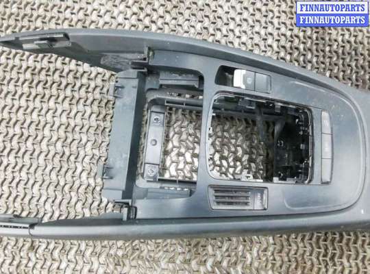 купить подлокотник центральный на AUDI Q5