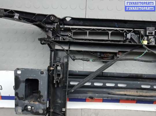 Панель передняя (телевизор) на Skoda Octavia (5E, A7)