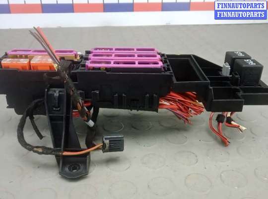 купить блок предохранителей на AUDI A6 C7