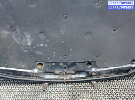 Капот на Suzuki SX4