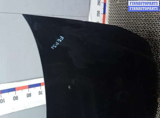 Капот на Suzuki SX4