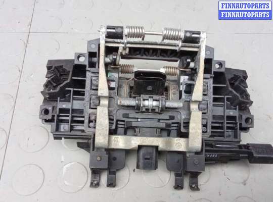 купить ручка наружная передняя левая на AUDI A8 D3
