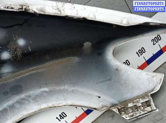 купить крыло переднее левое на MERCEDES BENZ VITO W639