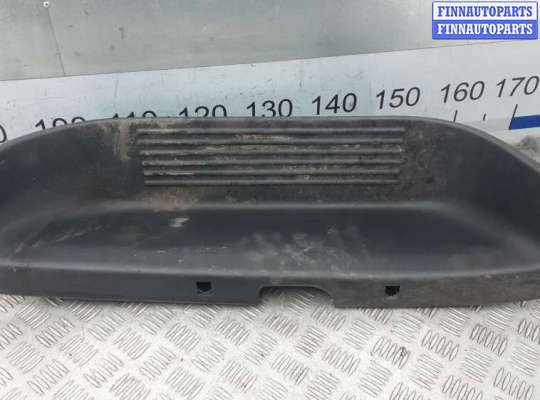 купить накладка порога внутренняя левая на HYUNDAI H1 (STAREX) 2