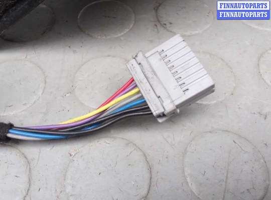 купить зеркало наружное правое на NISSAN QASHQAI J10