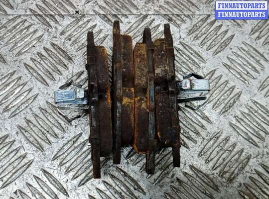 купить тормозные колодки задние на MERCEDES BENZ C-CLASS W204