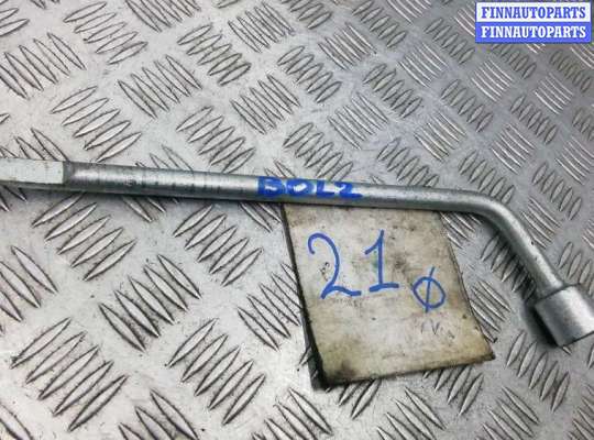 купить ключ колесный на TOYOTA RAV 4 XA30