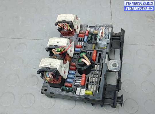 купить блок предохранителей на PEUGEOT 308 1