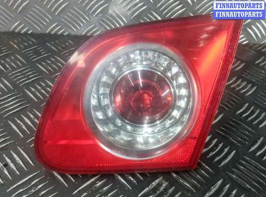 фонарь правый крышки багажника VG2553411 на VOLKSWAGEN PASSAT B6
