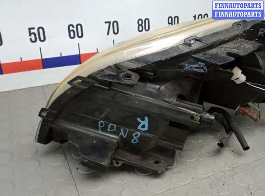 купить фара правая на TOYOTA AURIS E150