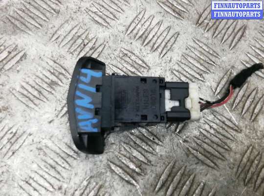 кнопка аварийки NS583473 на NISSAN PRIMERA P12