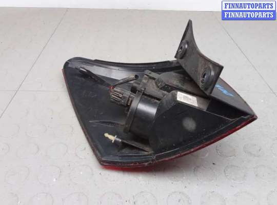 купить фонарь задний правый на NISSAN QASHQAI J10