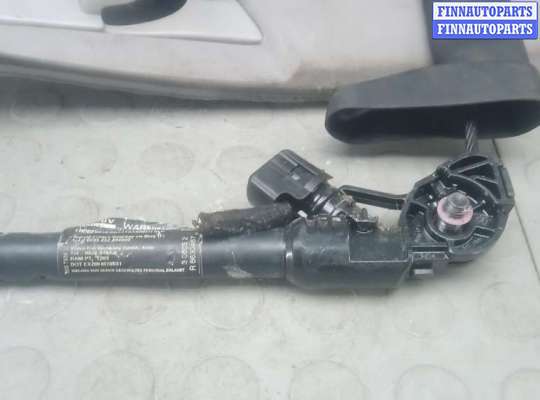 купить ремень безопасности с пиропатроном сиденья переднего на VOLVO V60 1