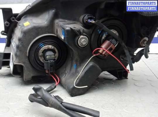 купить фара правая на TOYOTA COROLLA VERSO 2