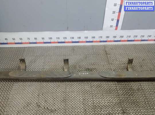 подножка внешняя декоративная NS823280 на NISSAN NAVARA D40