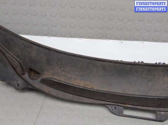 купить накладка декоративная (жабо, дождевик) на VOLVO V70 2