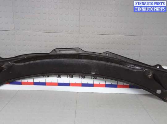 купить накладка декоративная (жабо, дождевик) на VOLVO V70 2