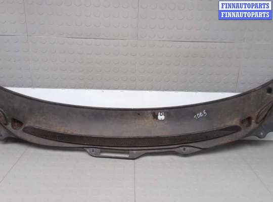 купить накладка декоративная (жабо, дождевик) на VOLVO V70 2